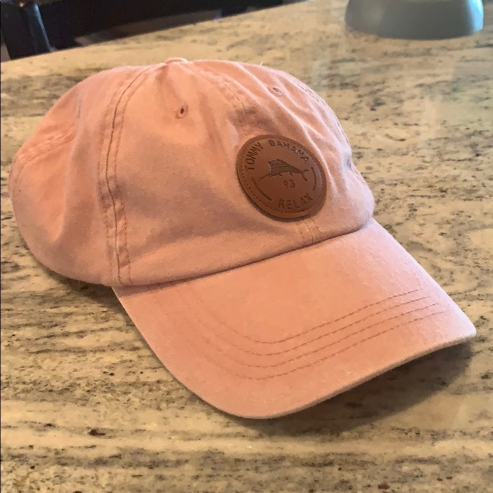 tommy bahama women’s pink cap.   ready for beach!